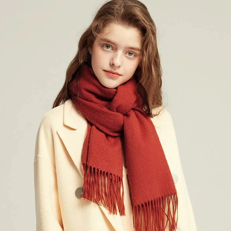 Elara Wool Scarf – Timeless Warmth, Effortless Style