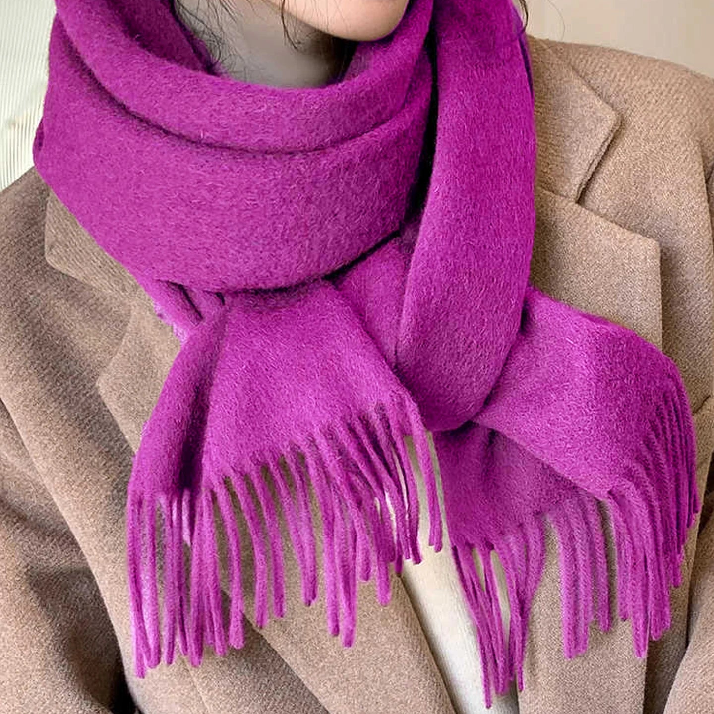 Elara Wool Scarf – Timeless Warmth, Effortless Style