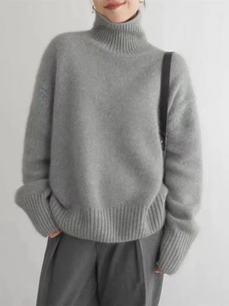 Liora Pure Wool Turtleneck – Cozy, Natural & Timeless