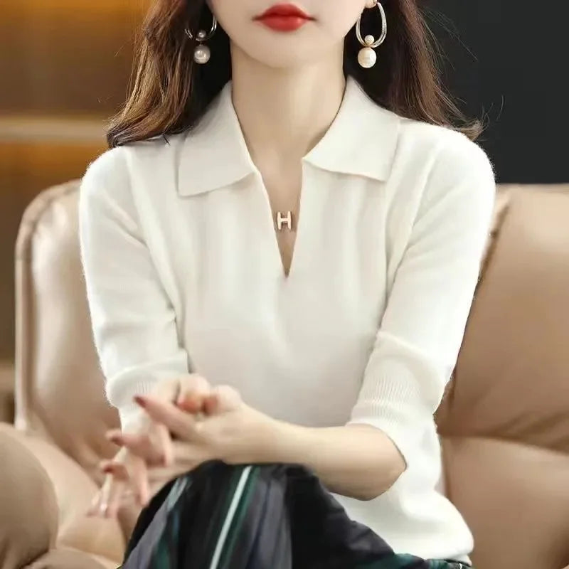 Elina V-Neck Knit – Soft, Warm & Effortless