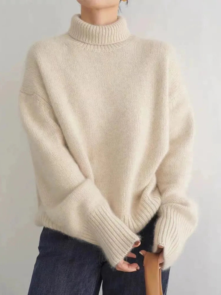 Liora Pure Wool Turtleneck – Cozy, Natural & Timeless