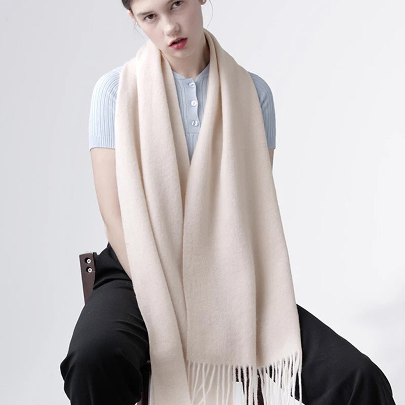 Elara Wool Scarf – Timeless Warmth, Effortless Style