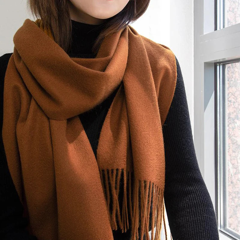 Elara Wool Scarf – Timeless Warmth, Effortless Style