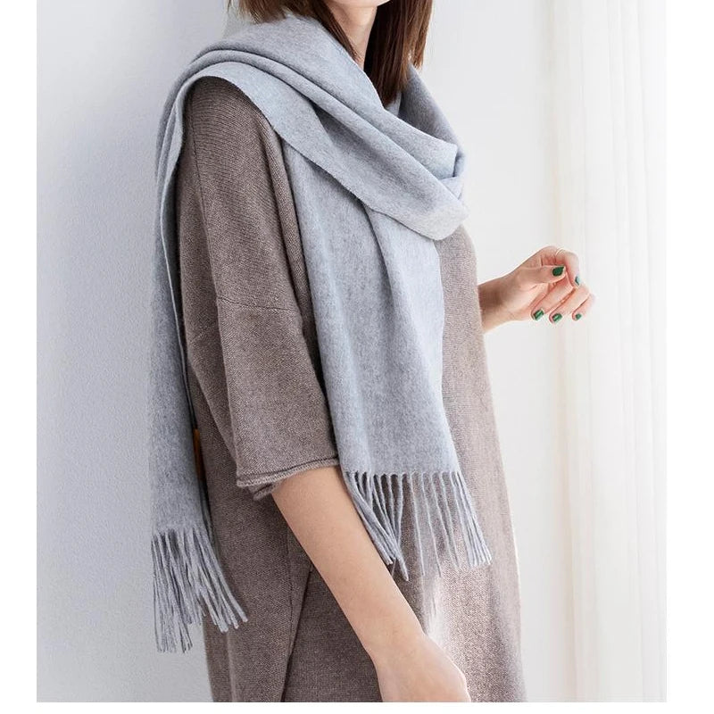 Elara Wool Scarf – Timeless Warmth, Effortless Style