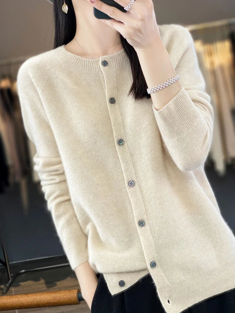 Mila Pure Merino Sweater – Warmth, Comfort & Style