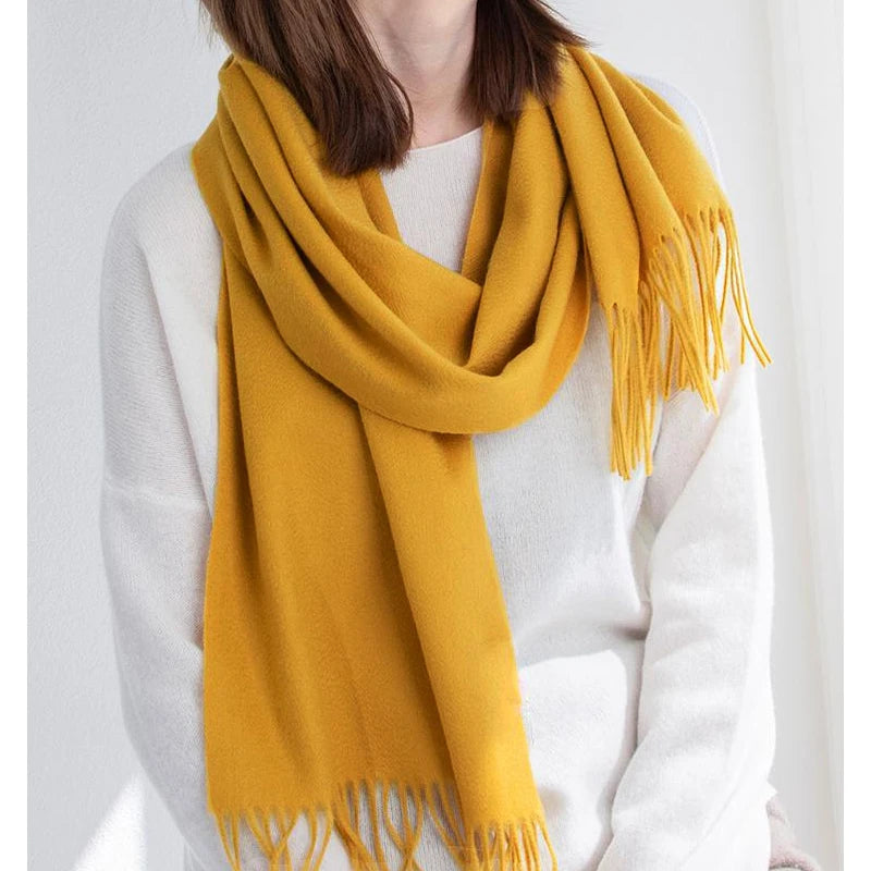 Elara Wool Scarf – Timeless Warmth, Effortless Style