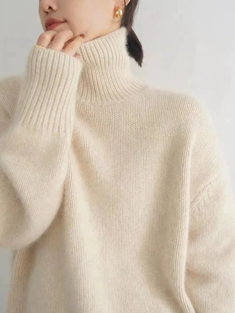 Liora Pure Wool Turtleneck – Cozy, Natural & Timeless